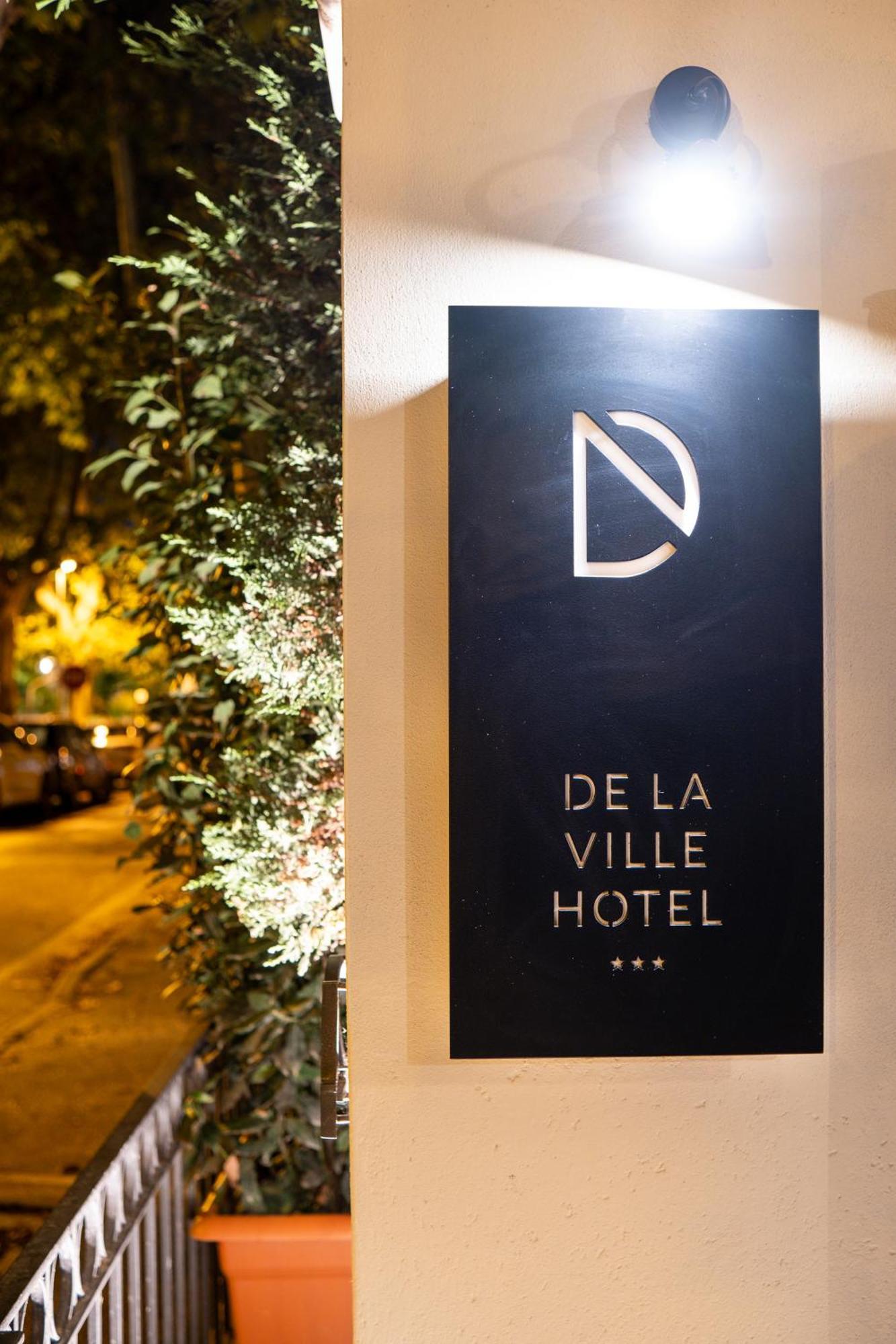 De La Ville Hotel Cattolica Zewnętrze zdjęcie